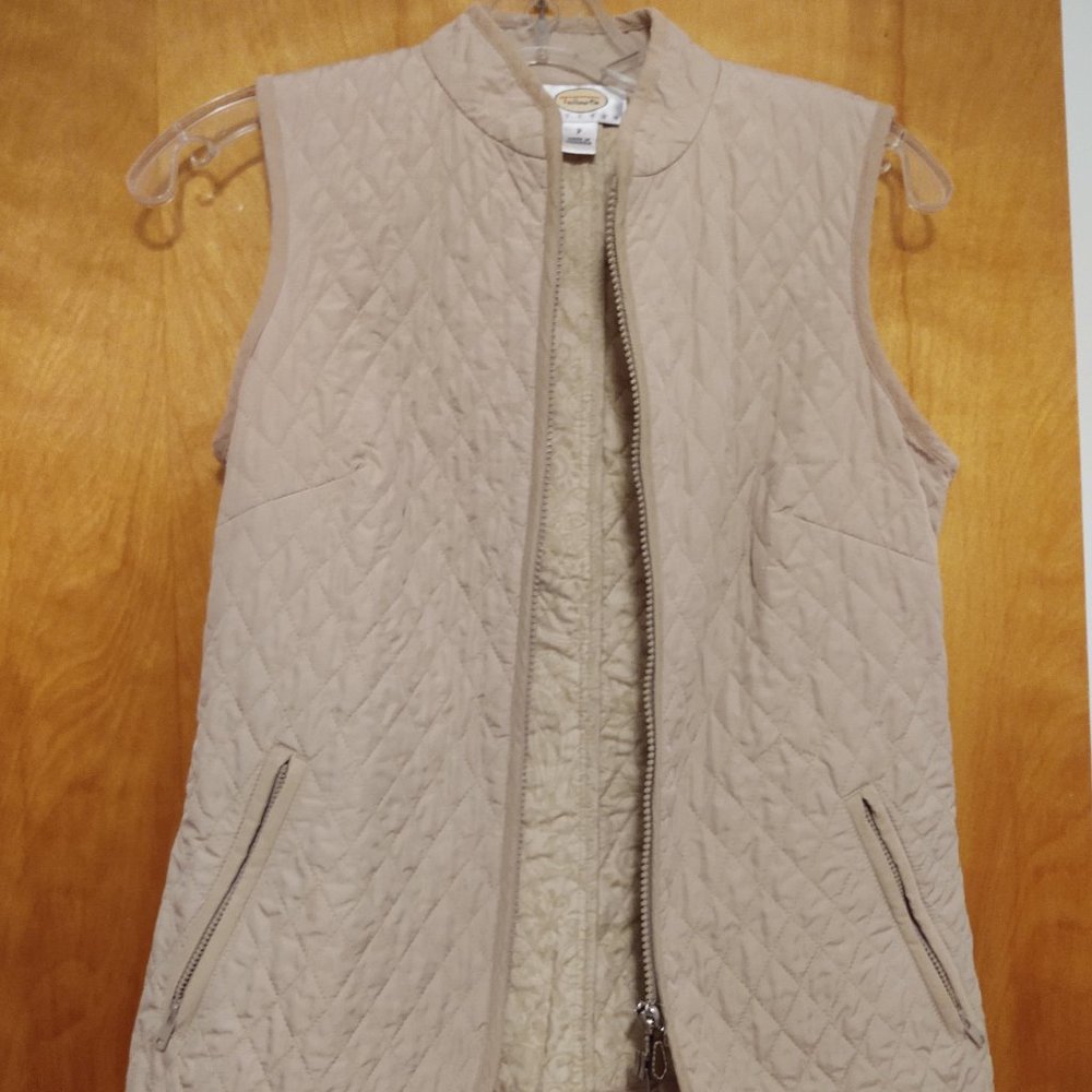 Talbots lightly quilt vest